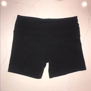 Lululemon Shorts | size 4